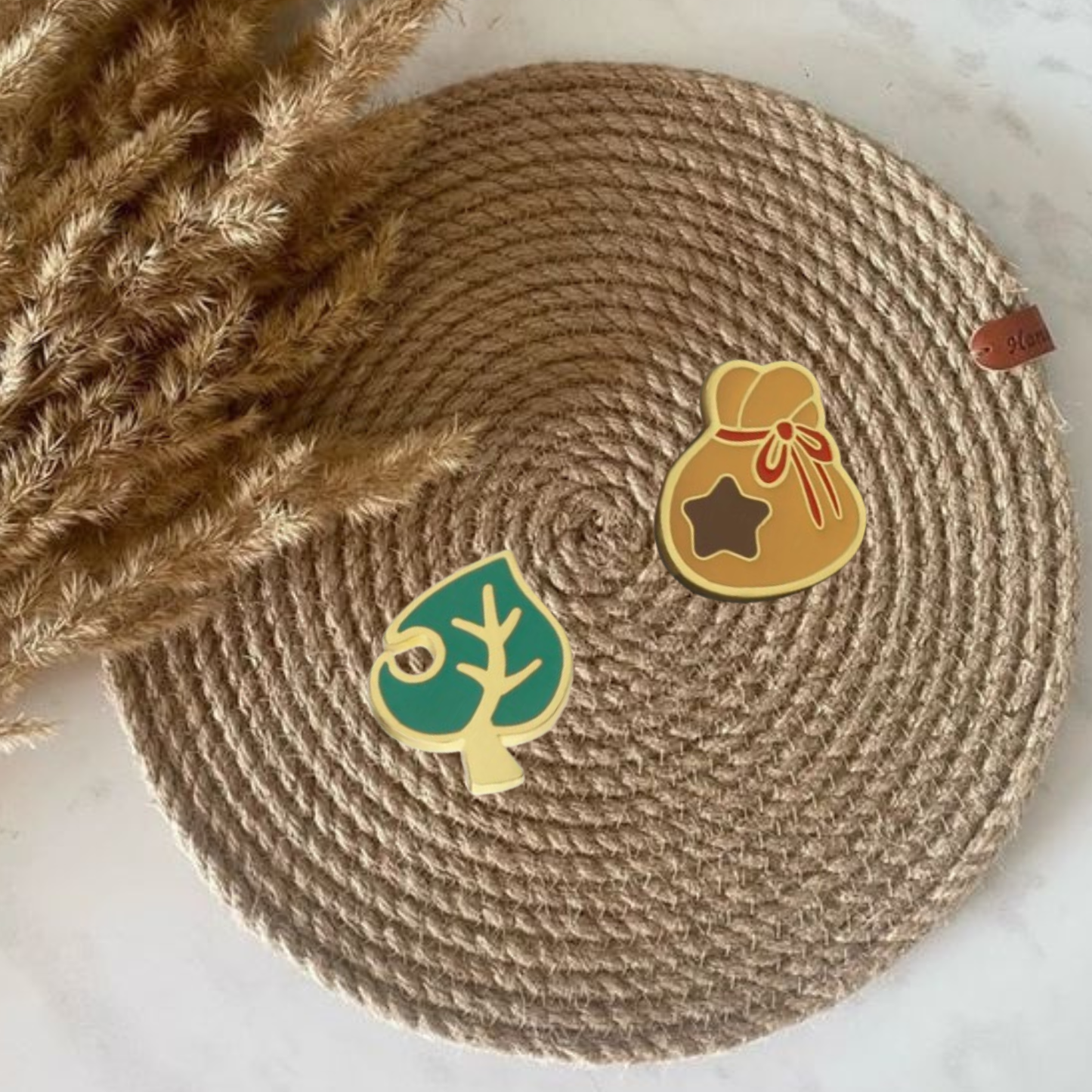 Bell &amp; Leaf Pin 